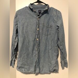 GAP Denim Chambray Medium Wash Shirt